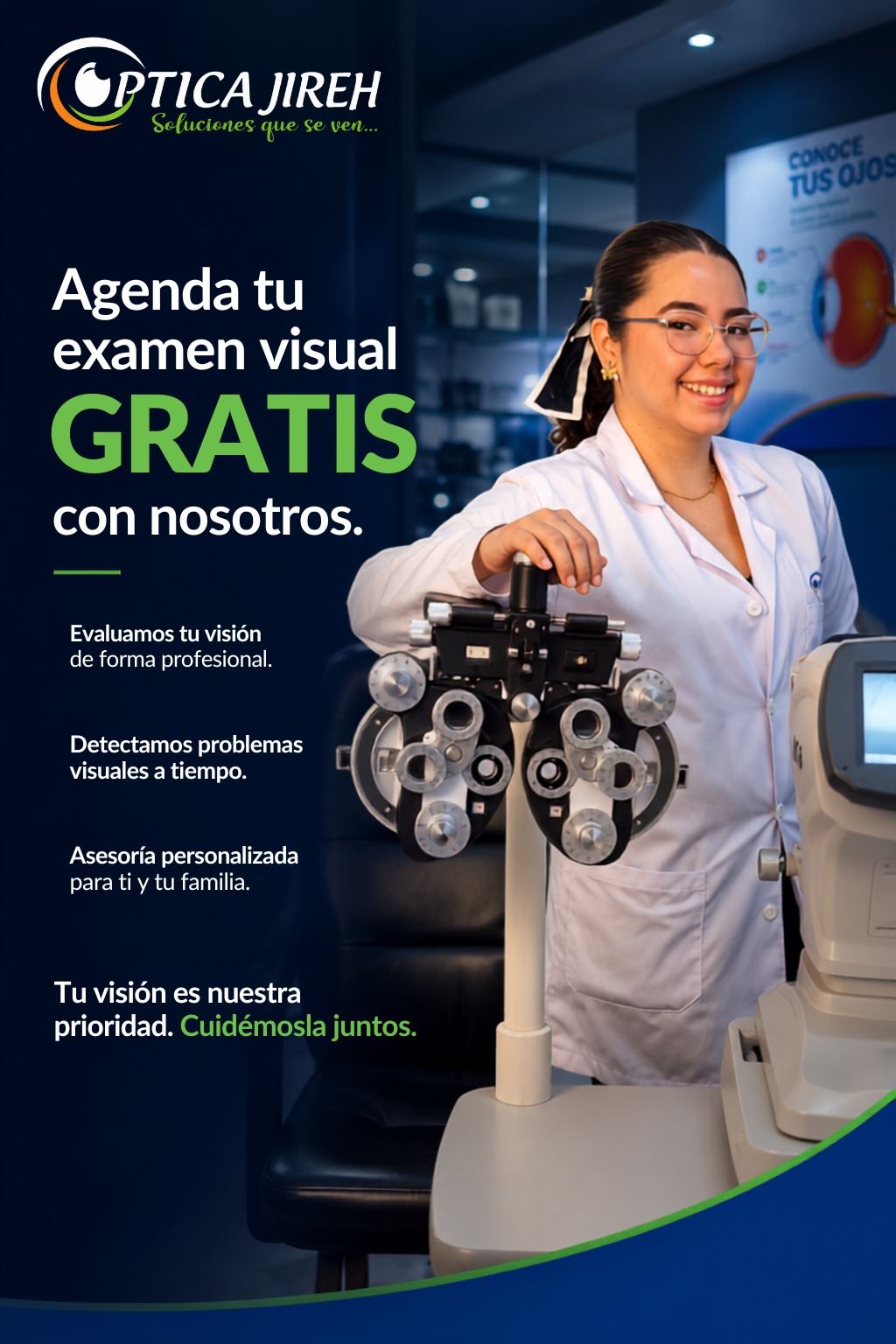 Optometrista realizando examen visual gratuito en Ópticas Jireh